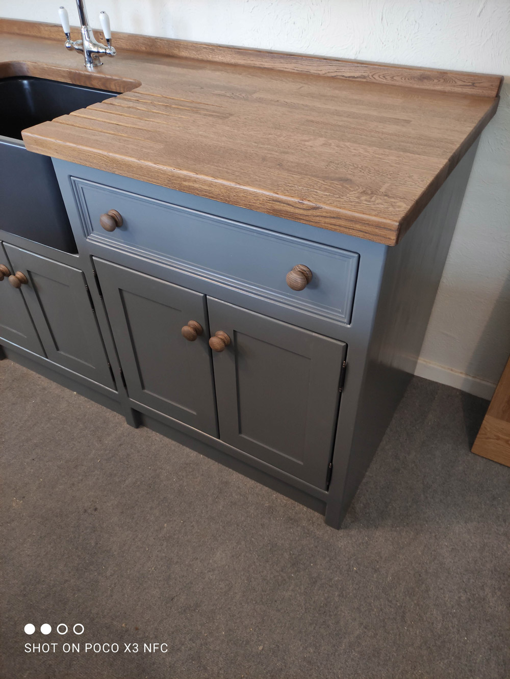 BS96 Sink Appliance Unit With Black Belfast Sink And Stained Oak Worktop