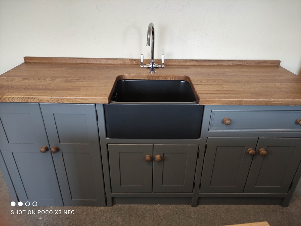 BS96 Sink Appliance Unit With Black Belfast Sink And Stained Oak Worktop