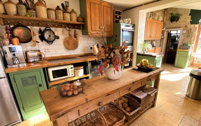 Jill’s eclectic vintage style kitchen in ‘caulk green’