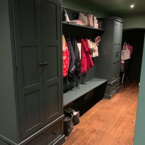 Hallway storage unit for shoes and coats