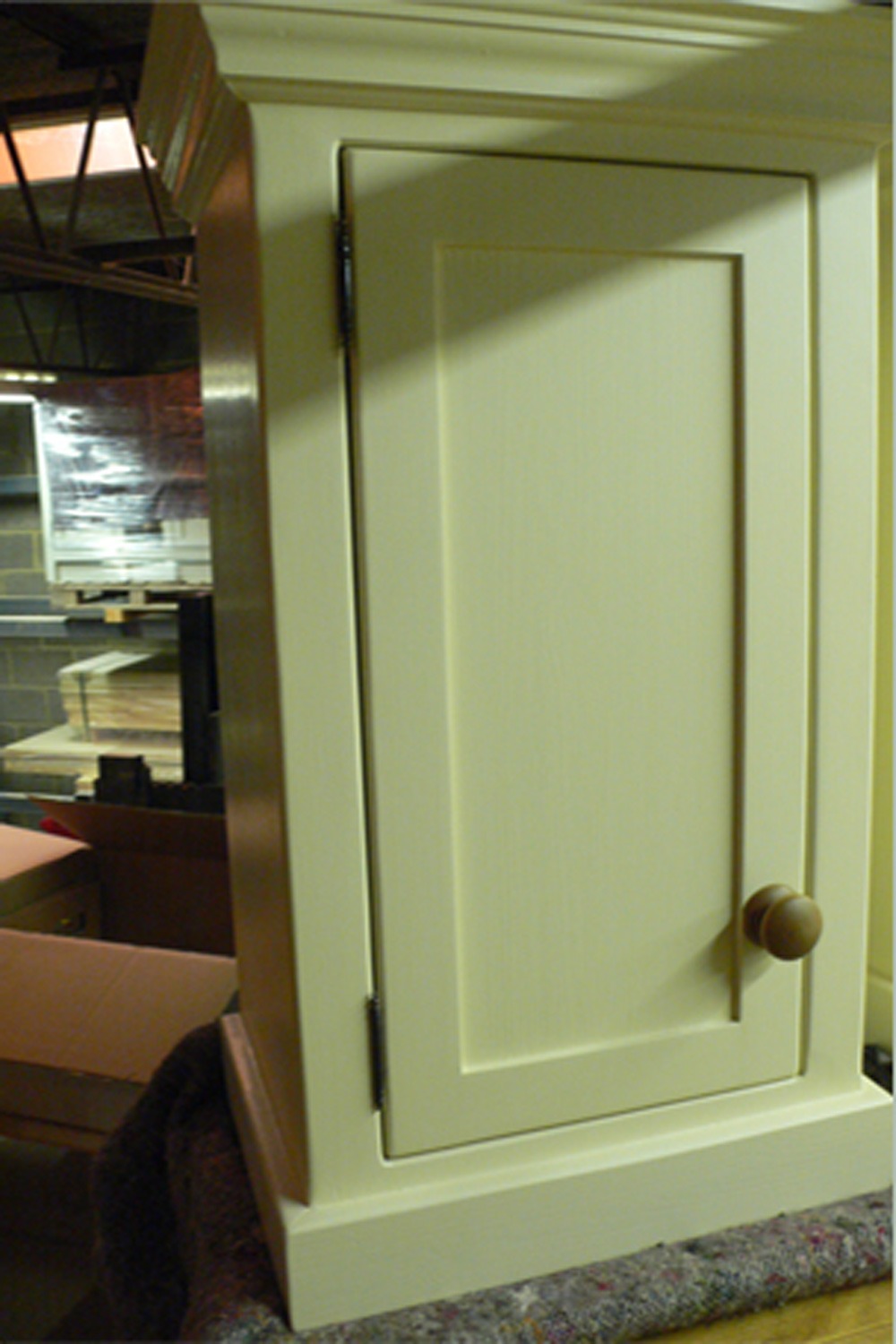 TU17 Slim Top Cupboard