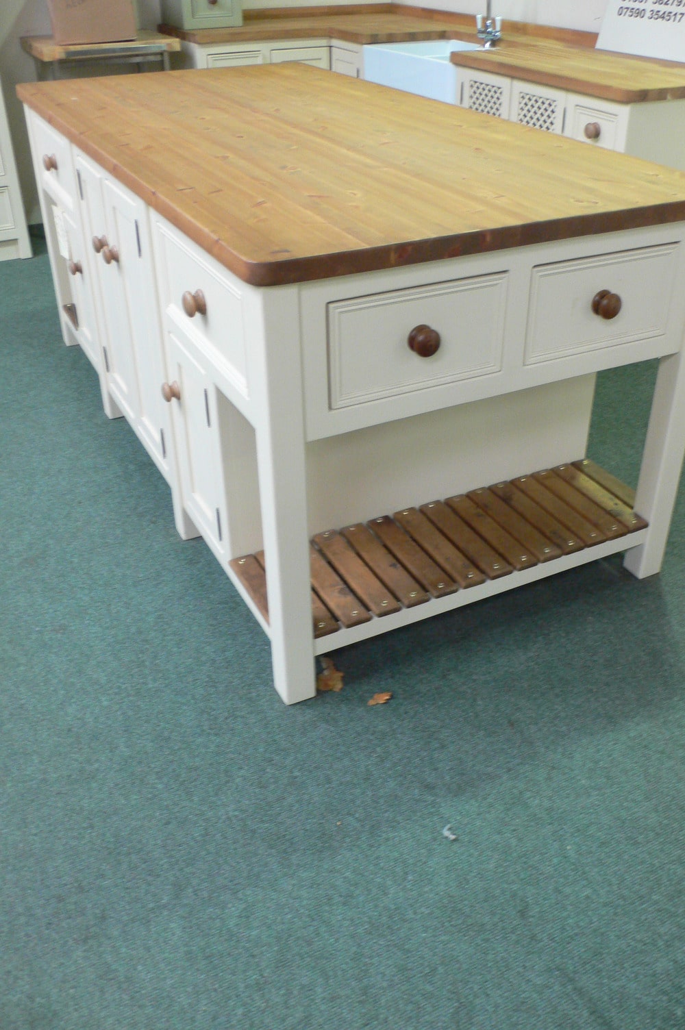 T11 Double Ended Island