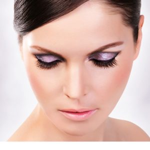 Black Premium Eyelashes - BE690
